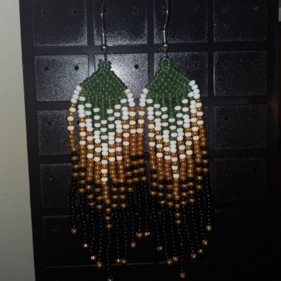 💙 Handmade Beaded Earrings 💙 - Picture 2 of 6